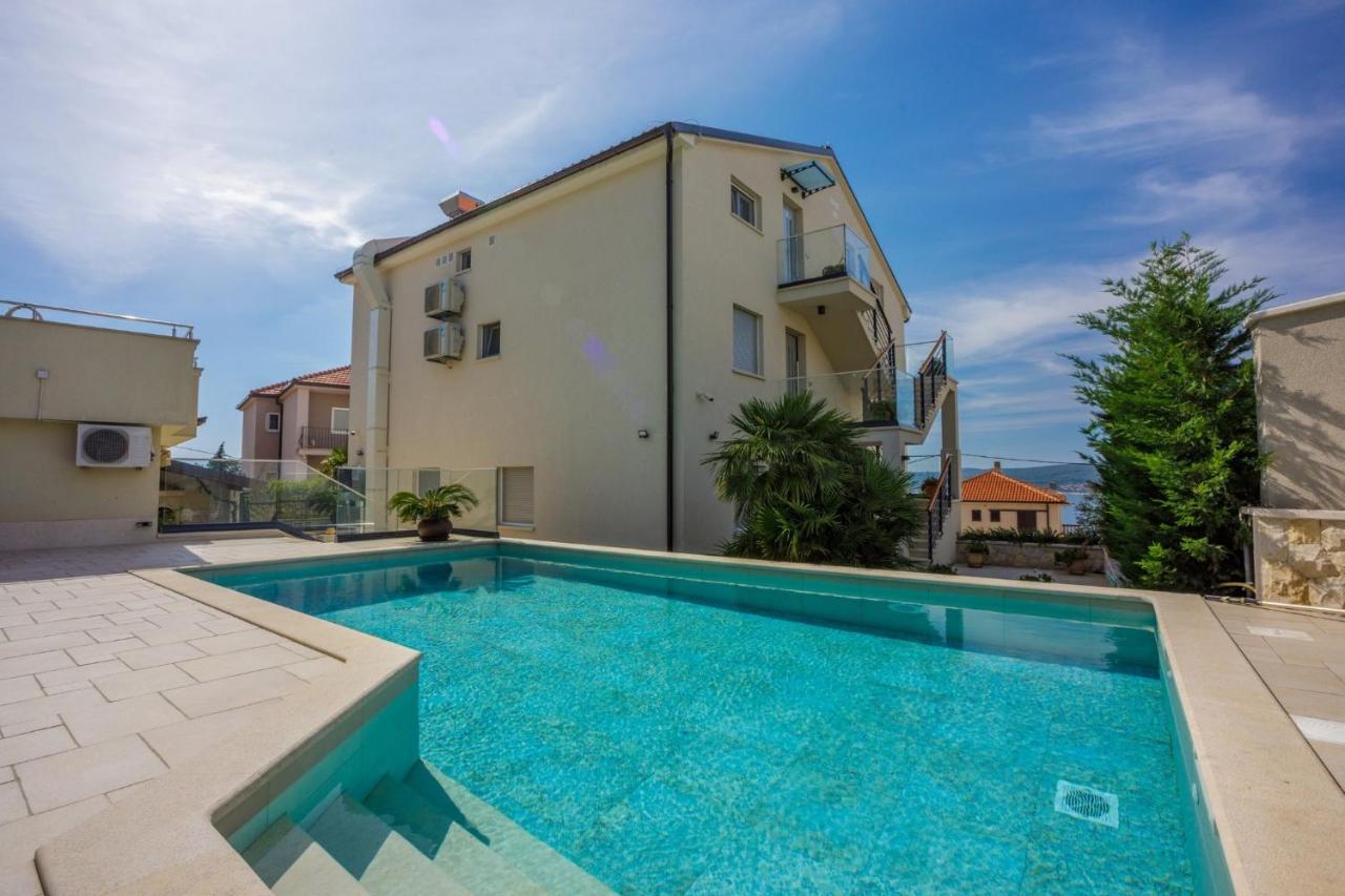Dita A Crikvenica Esterno foto